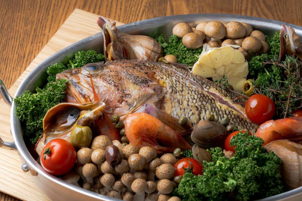 北海道産季節の魚のアクアパッツァ